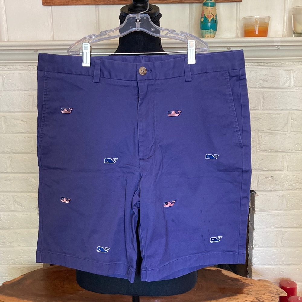 Vineyard Vines Red White and Blue Embroidered Whale Cotton Shorts - Navy size 34